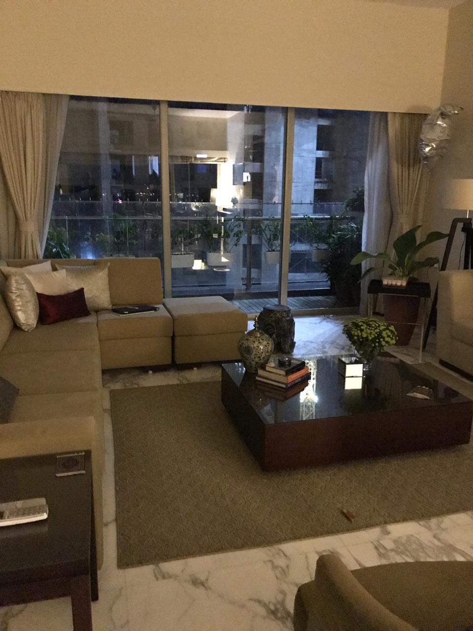 4 BHK Semi Furnished in Lodha Bellissimo , Mahalaxmi